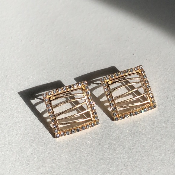 Diamond Square Earrings - Picture 3 of 8